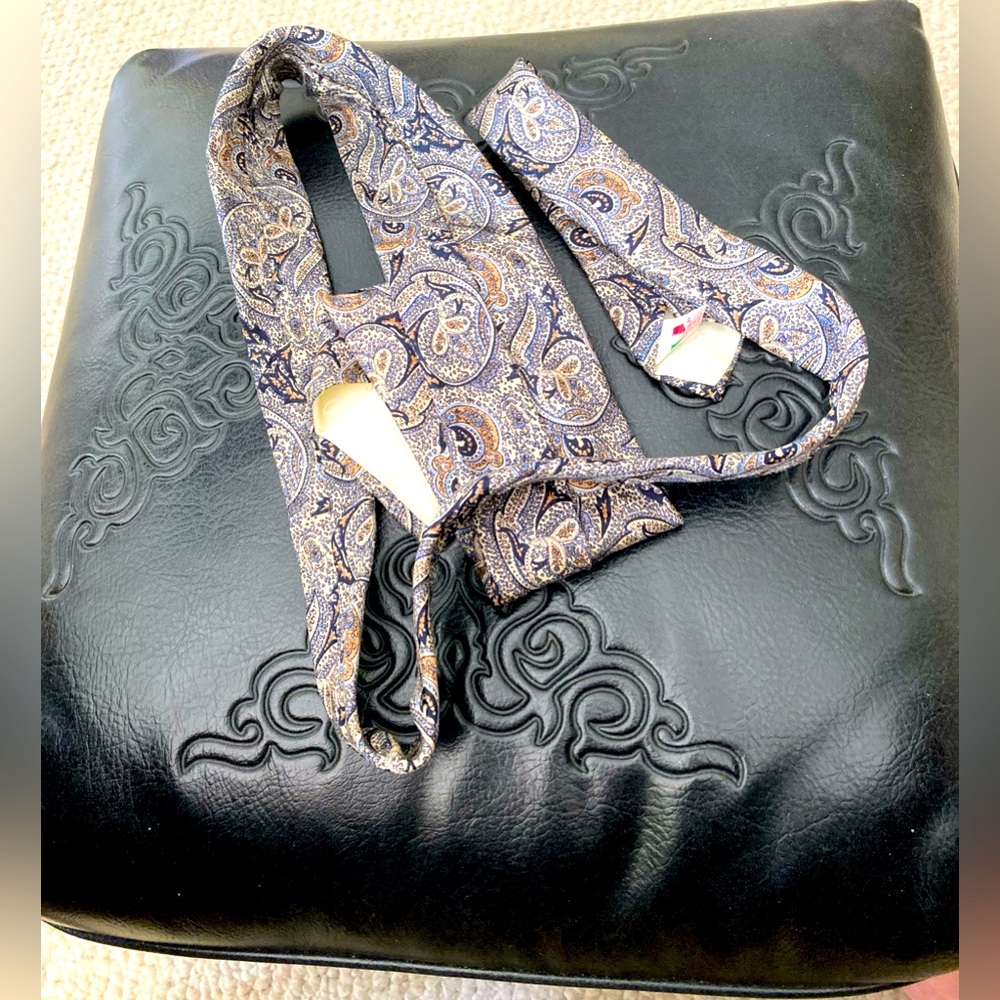 Serica tie - Picture 4 of 7